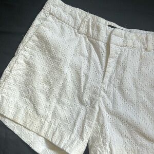 Banana Republic White Tailored Eyelet Shorts  Size 2P